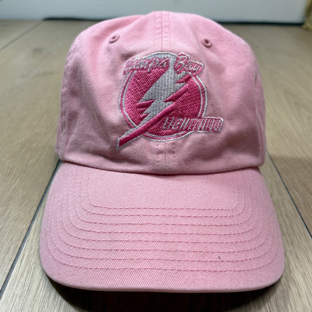 Tampa Bay Lightning Breast Cancer Strap Hat 2004 Stanley Cup Champions Moffitt